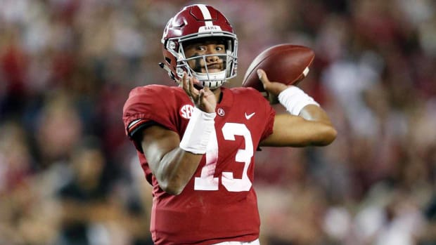 tua-tagovailoa-left-handed-quarterbacks-college-football.jpg